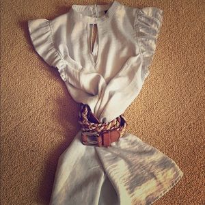 Powder blue silky keyhole top. Size xs.